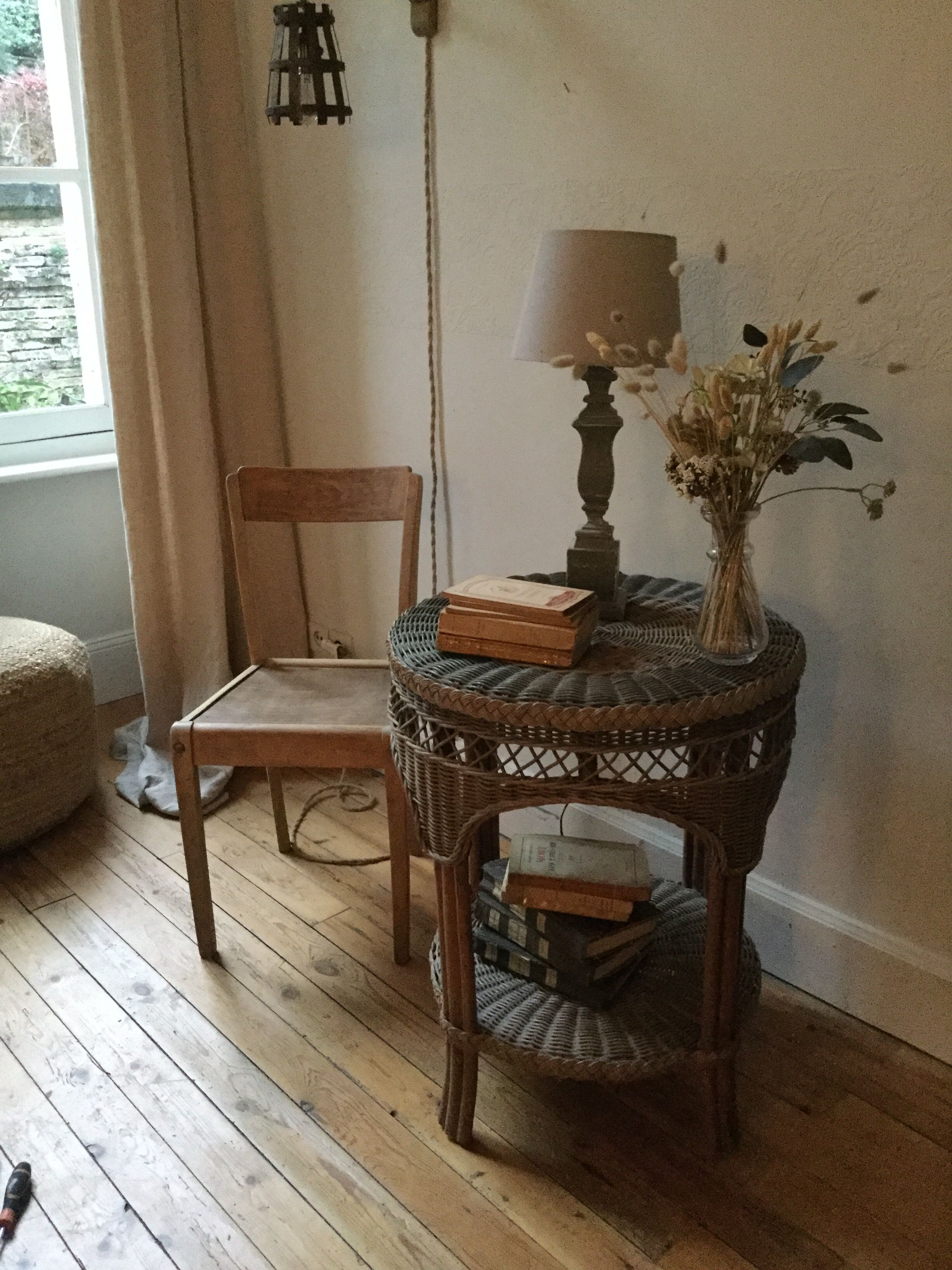 Side round table in rattan