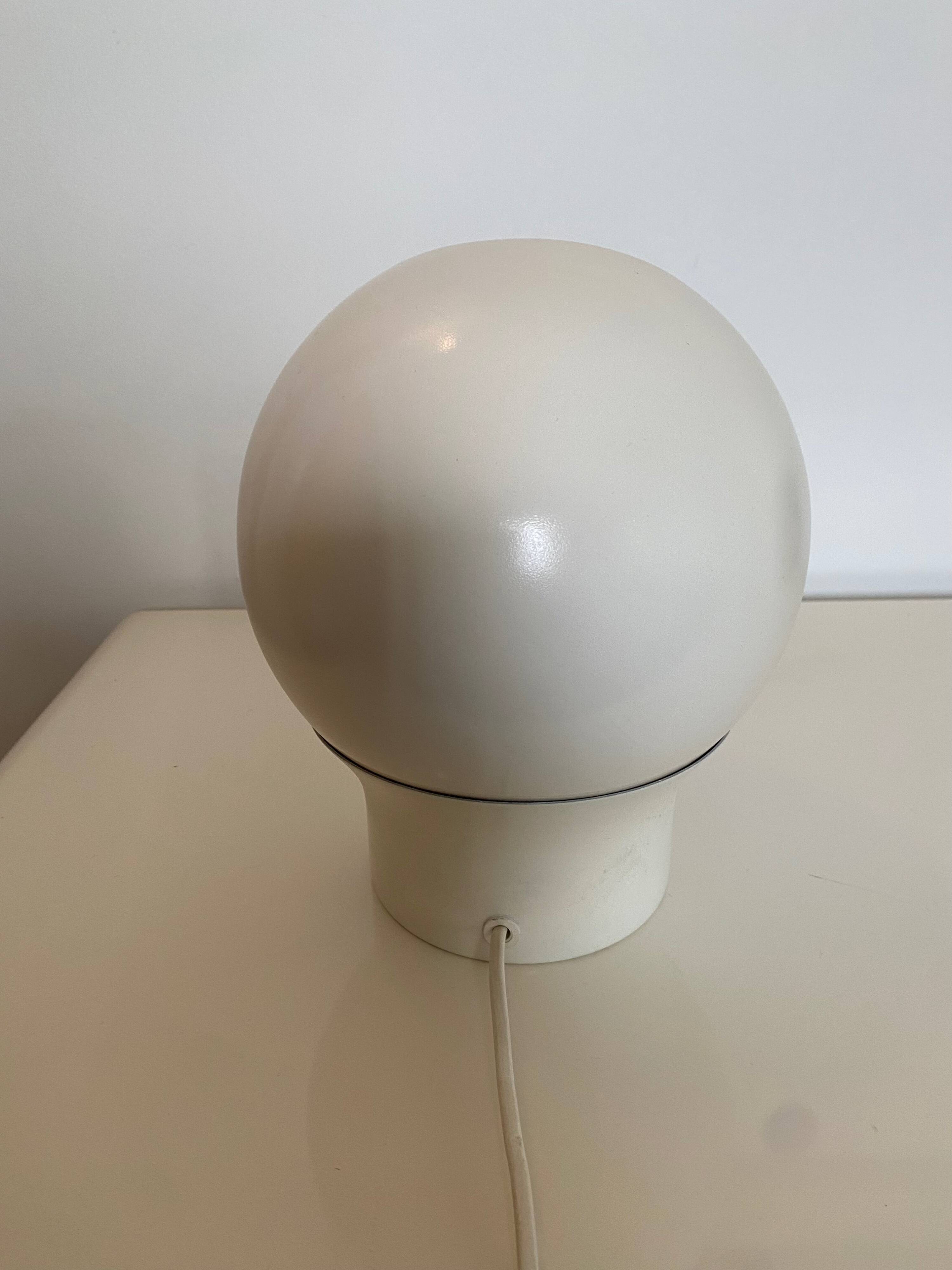 "Klot" globe lamp