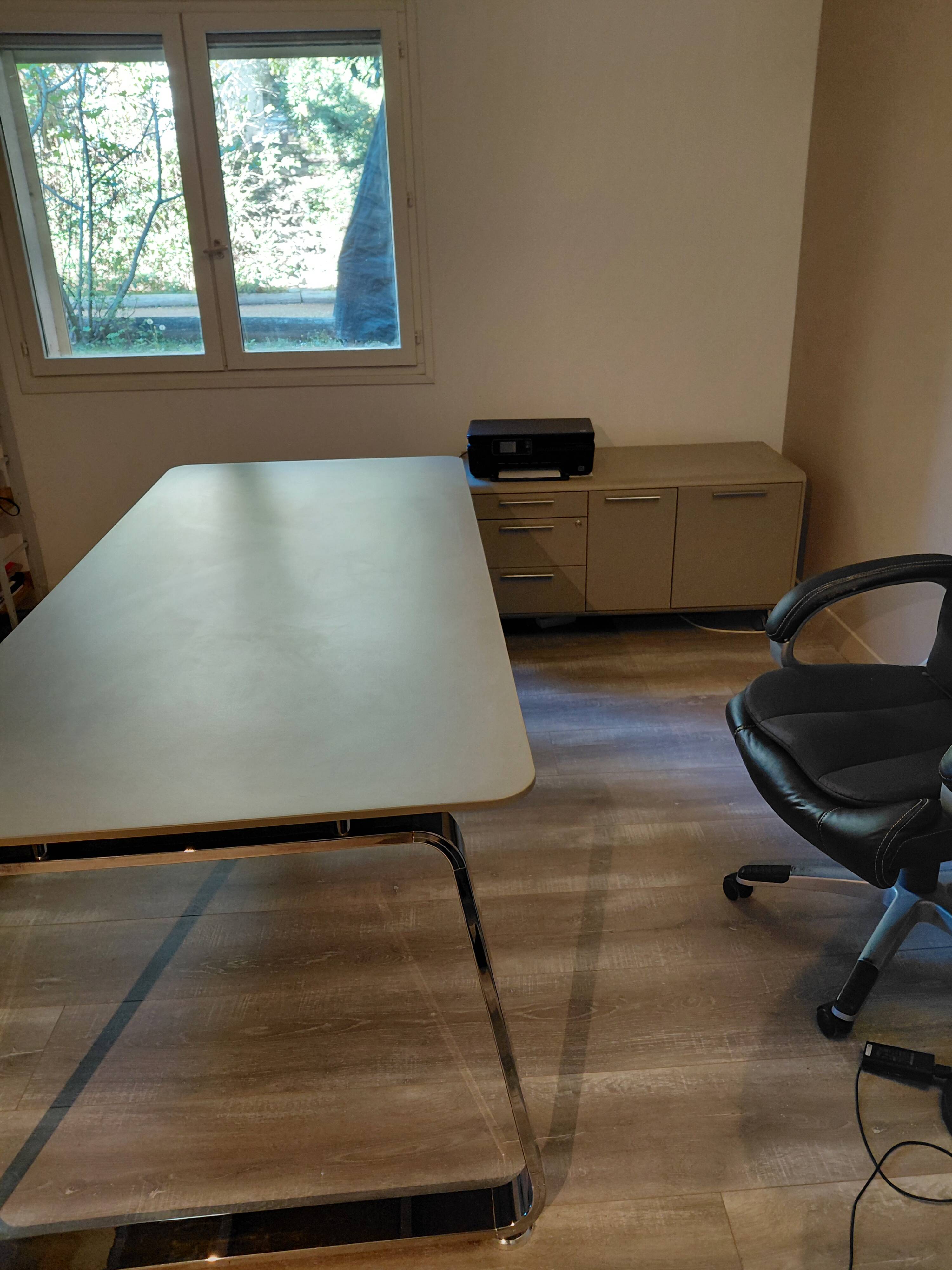 Seventies management desk in Stone Grey finish with chrome structure +