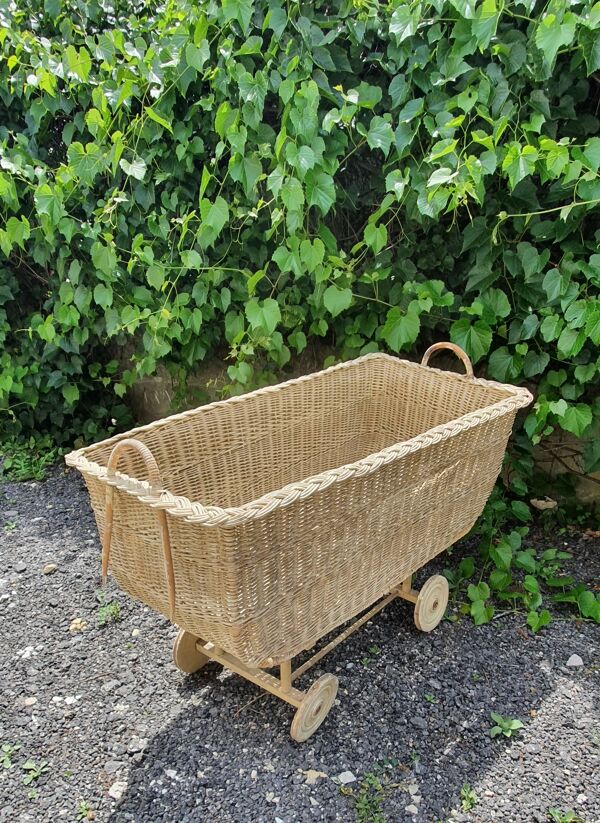 Berceau panier rotin