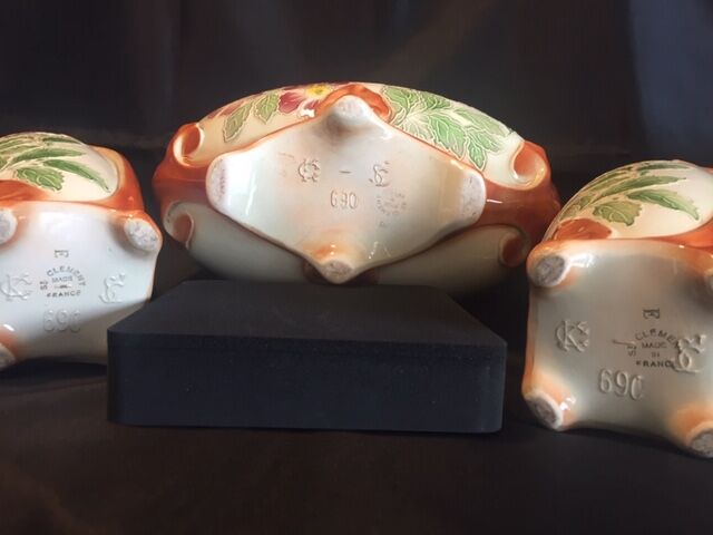 Lot vases and a garden dabbling 1900