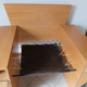 Fauteuil 1980 en bois et cuir piqûre sellier