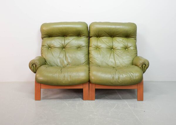 Canapé scandinave Rybo Rykken 2 places en cuir vert olive, années 60