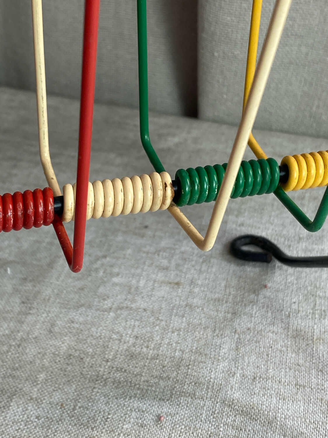 Scoubidou magazine rack, 1960s