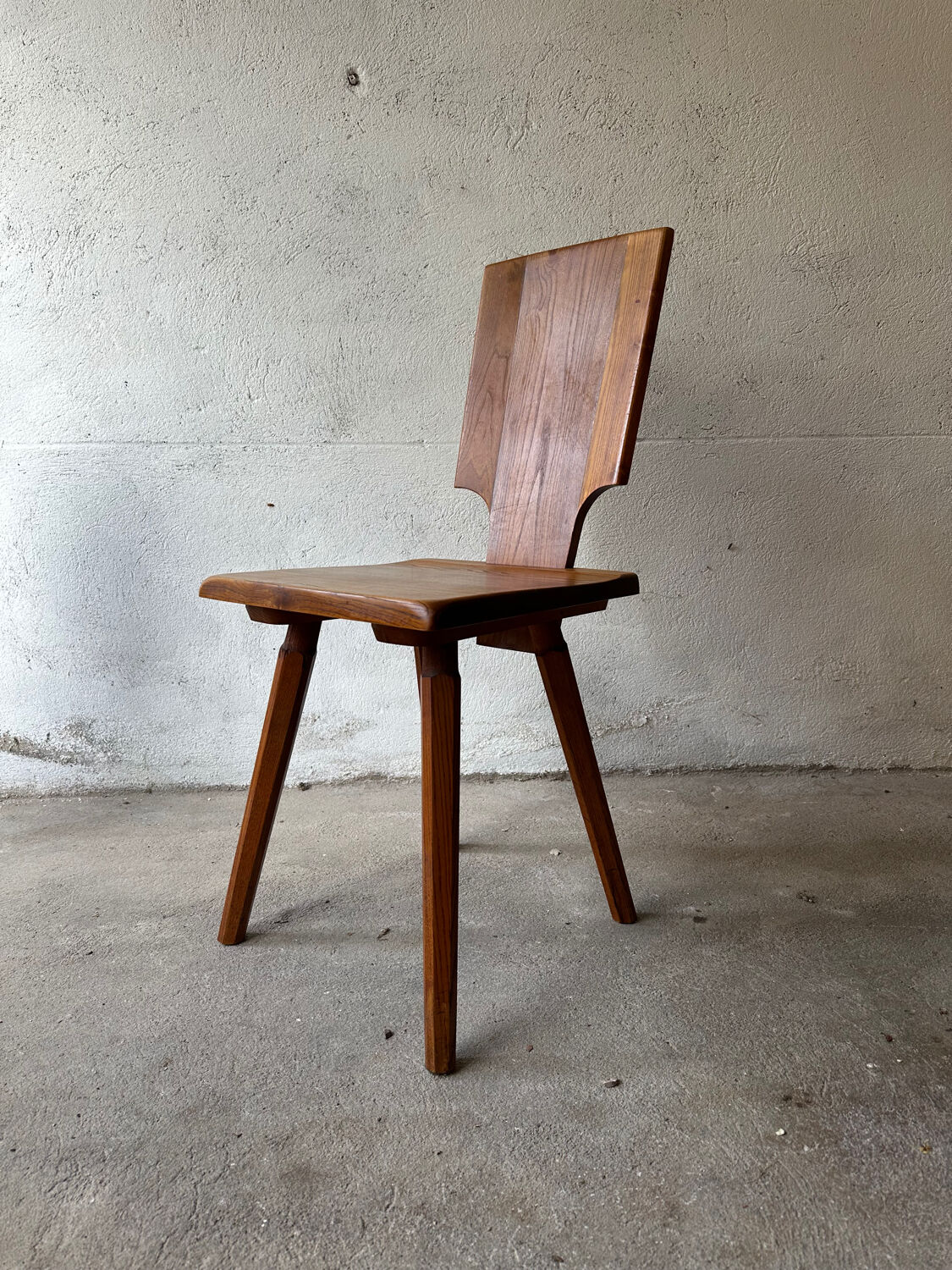 4 S28 elm chairs by Pierre Chapo, 1970