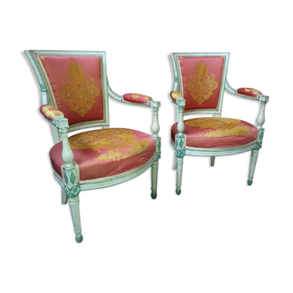 Pair of lacquered chairs Executive