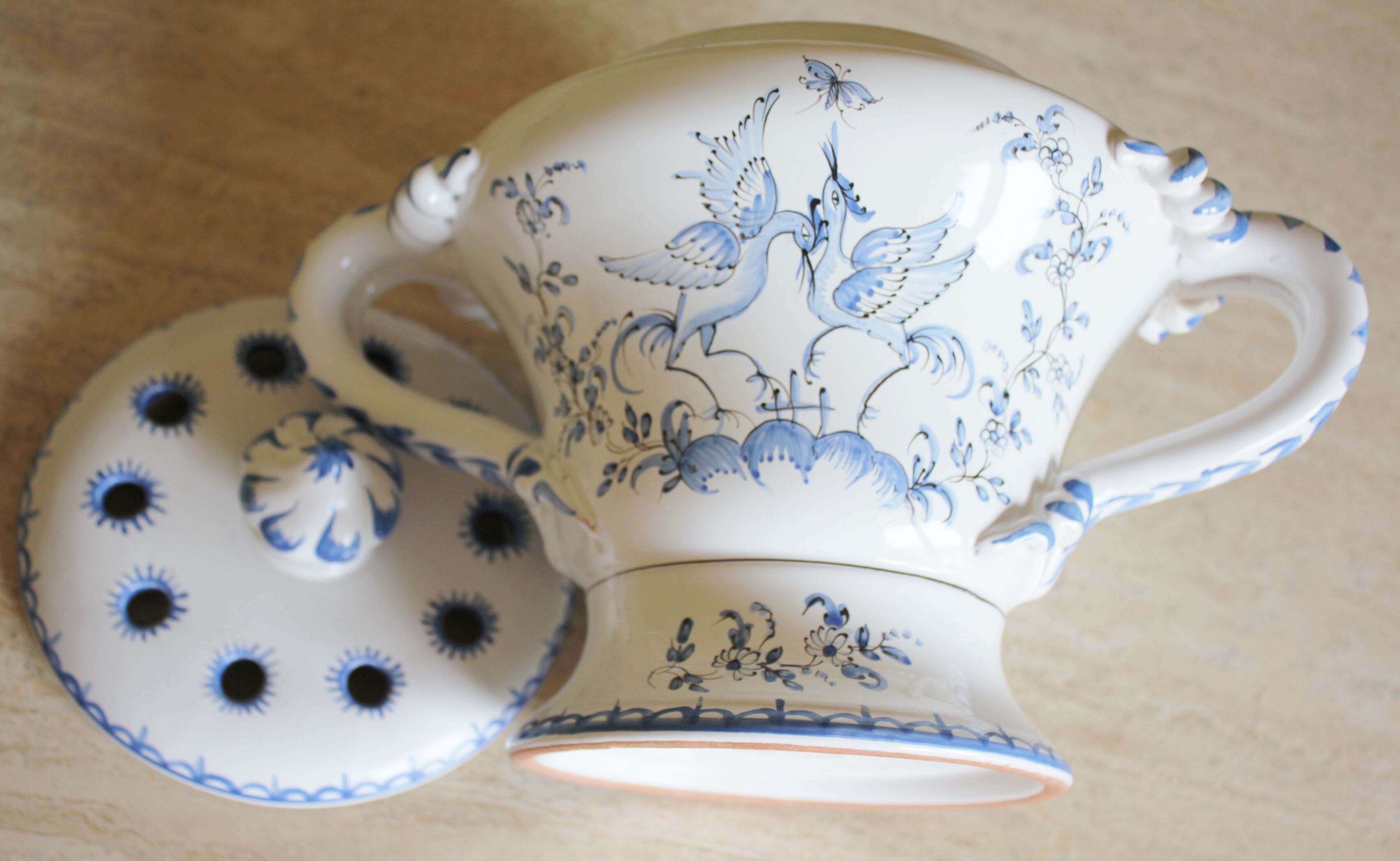 Amphore pique-fleurs