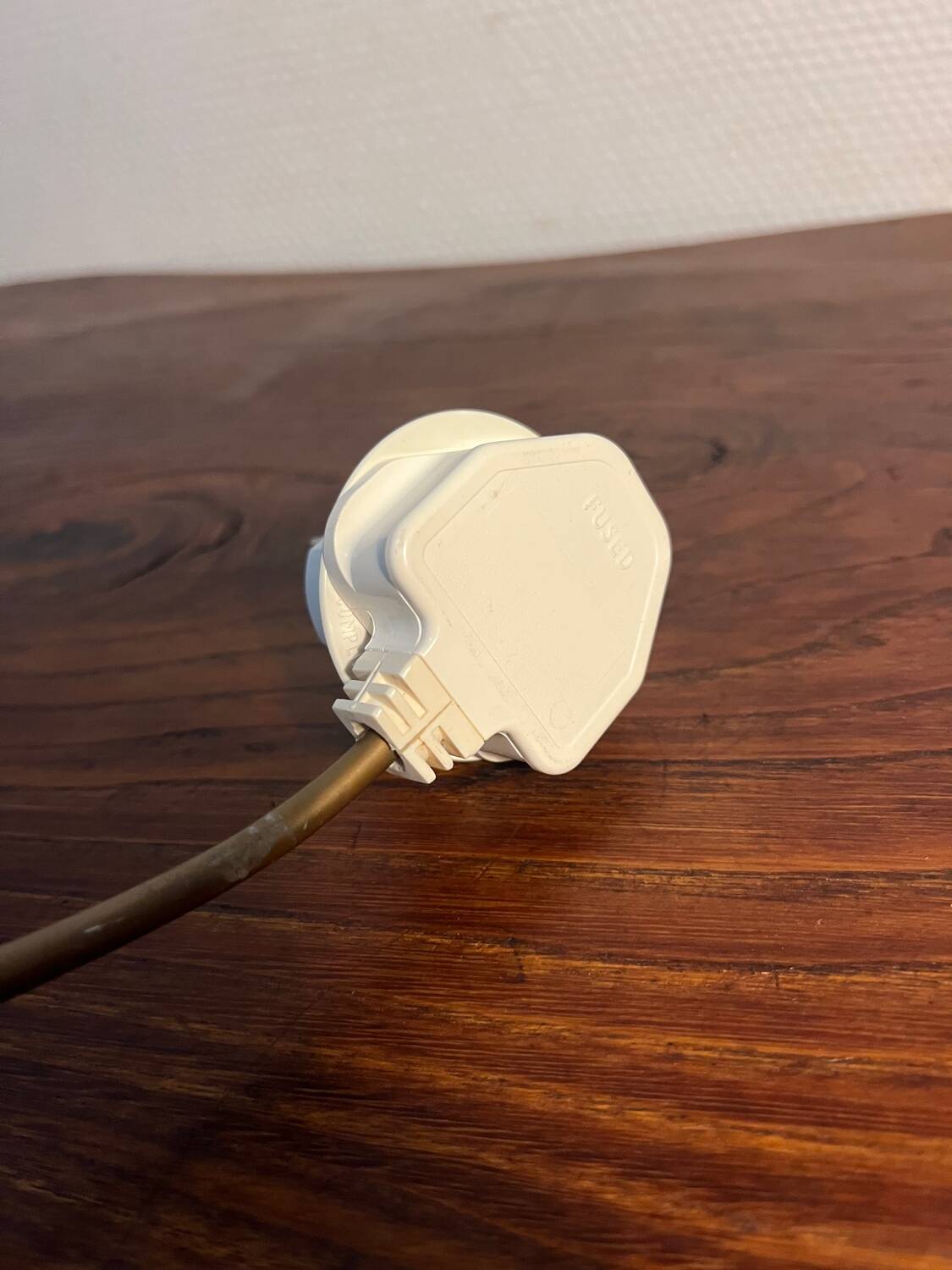 English turned wood twist lamp base from the 60s