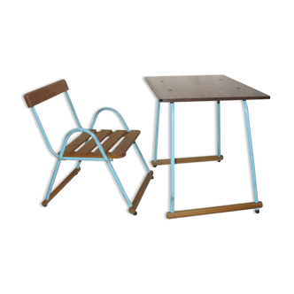 Table and chair child of the 50s