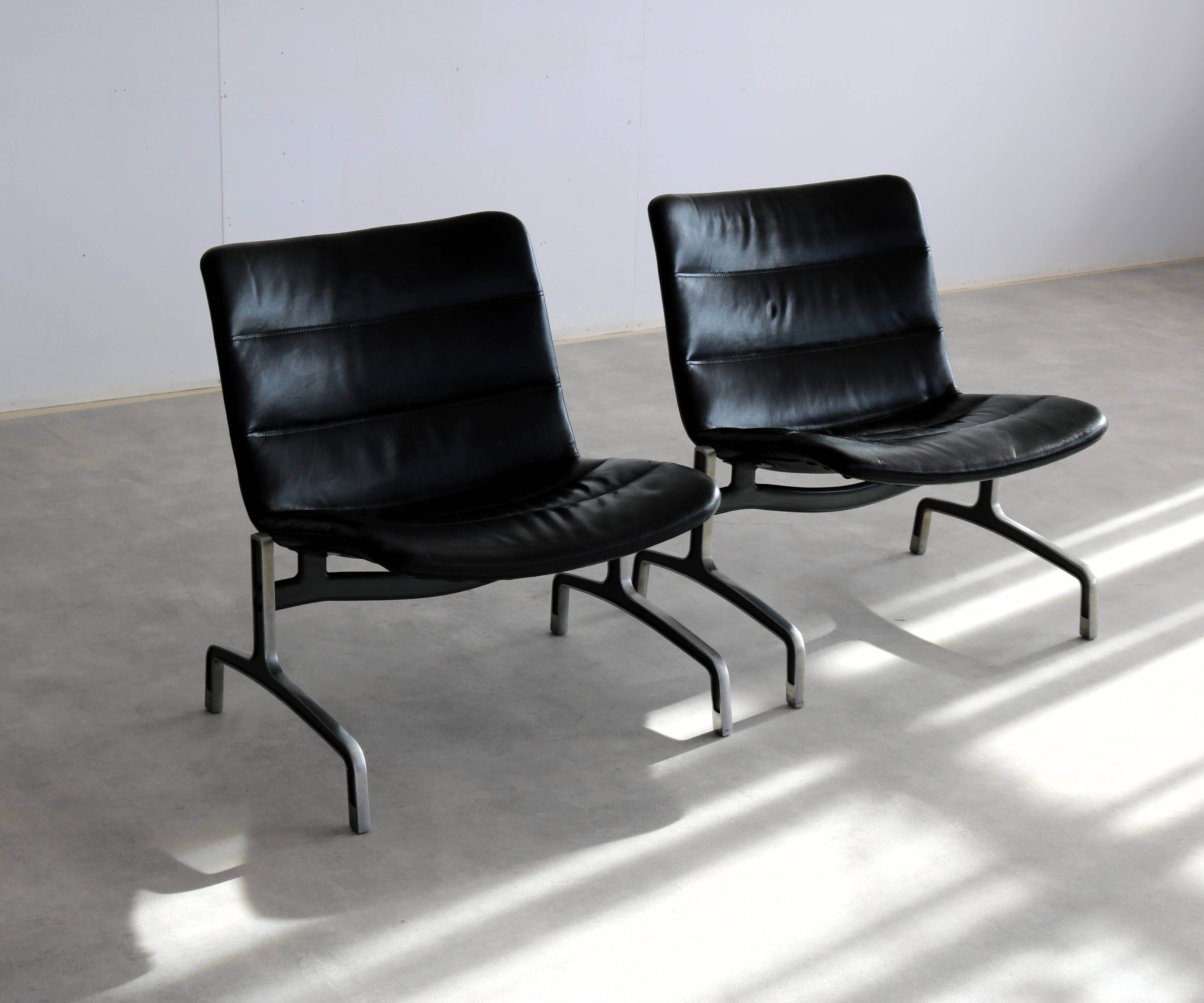Vintage armchairs | jorgen kastholm | series 8000 | design