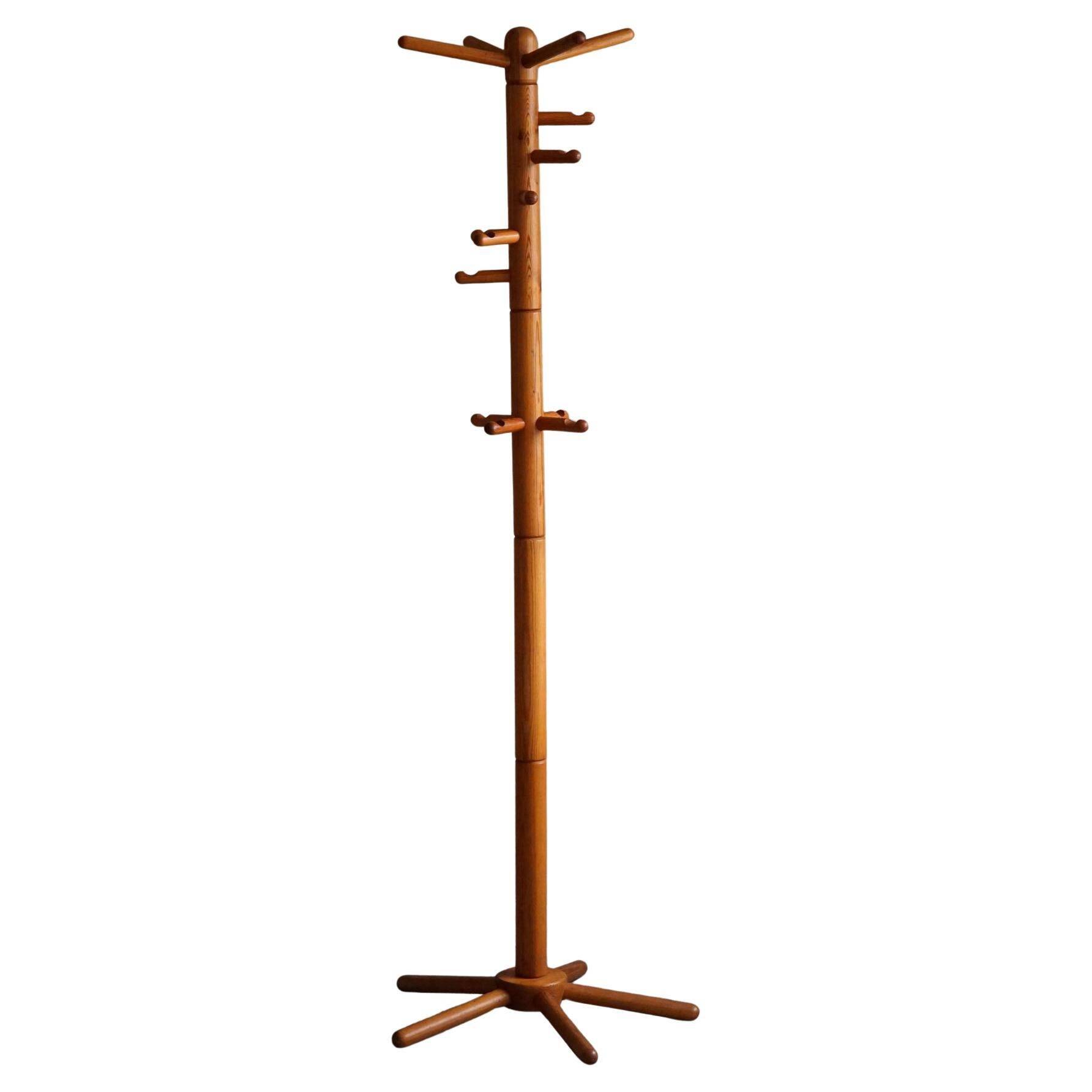 Decorative coat rack in solid pine, mid-century Danish style, 1970s.