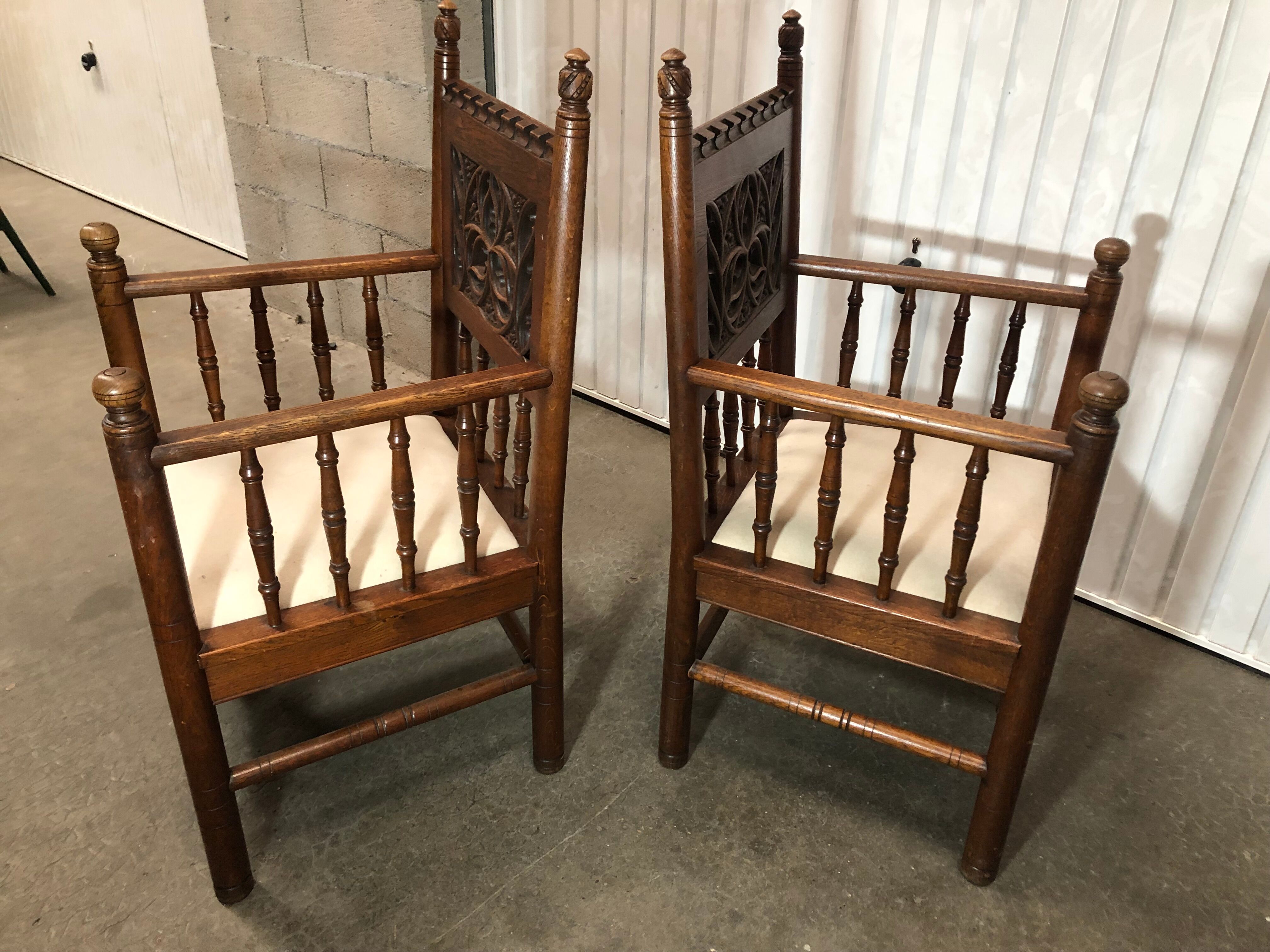 2 armchairs old Gothic style
