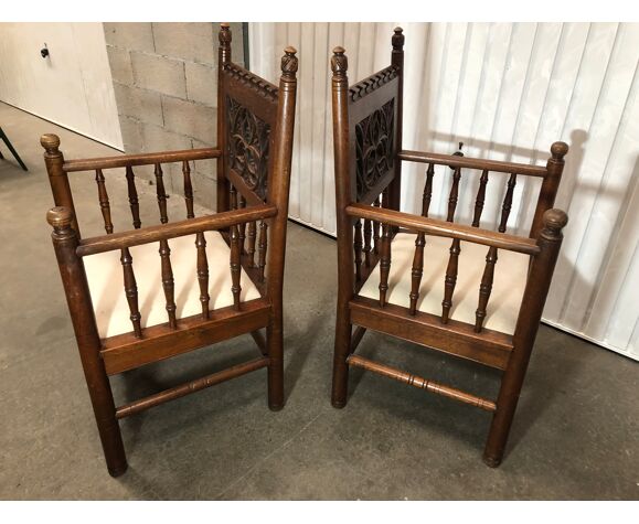 2 fauteuils style gotique anciens