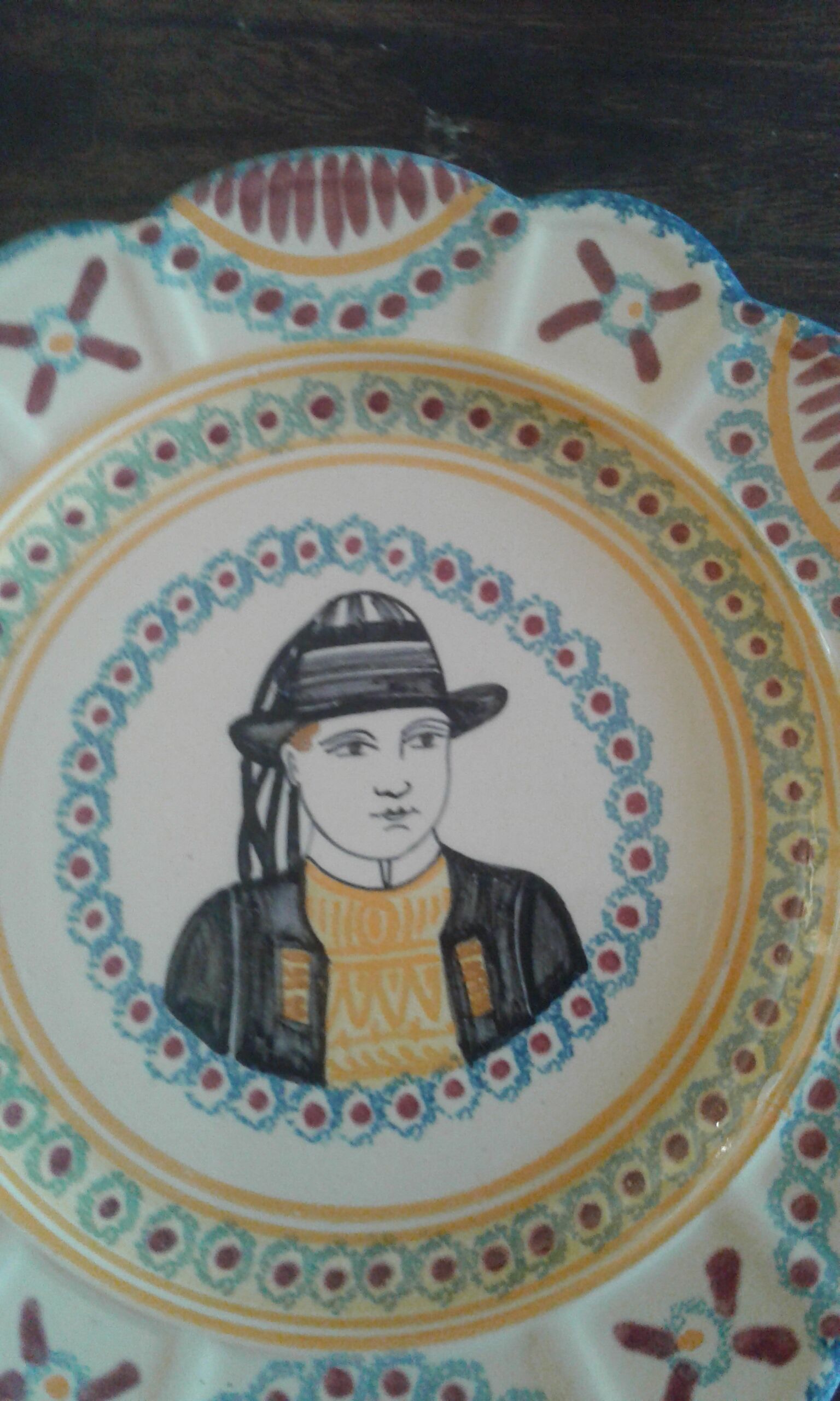 Two old Quimper plates