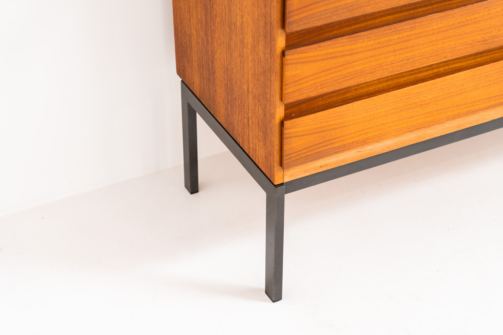 XL modernist sideboard by Behr Möbel