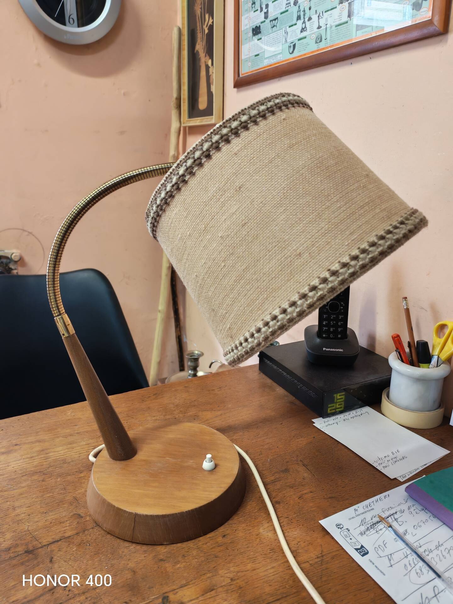 Temde Leuchten desk lamp with a gooseneck in teak, 1960s design.