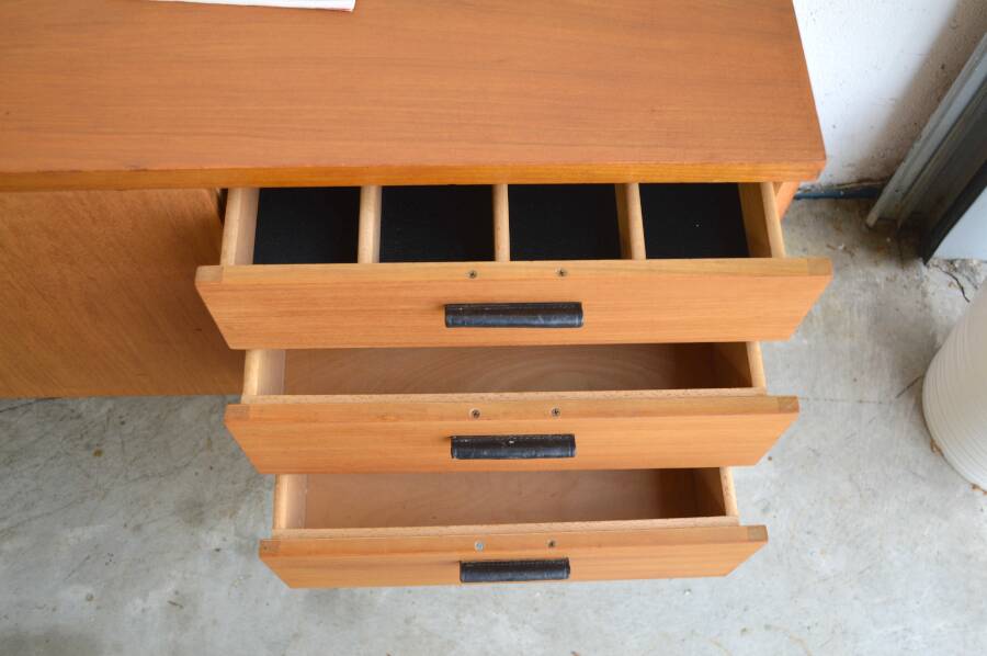 Enfilade par Uniflex en teck & cuir 183 cm