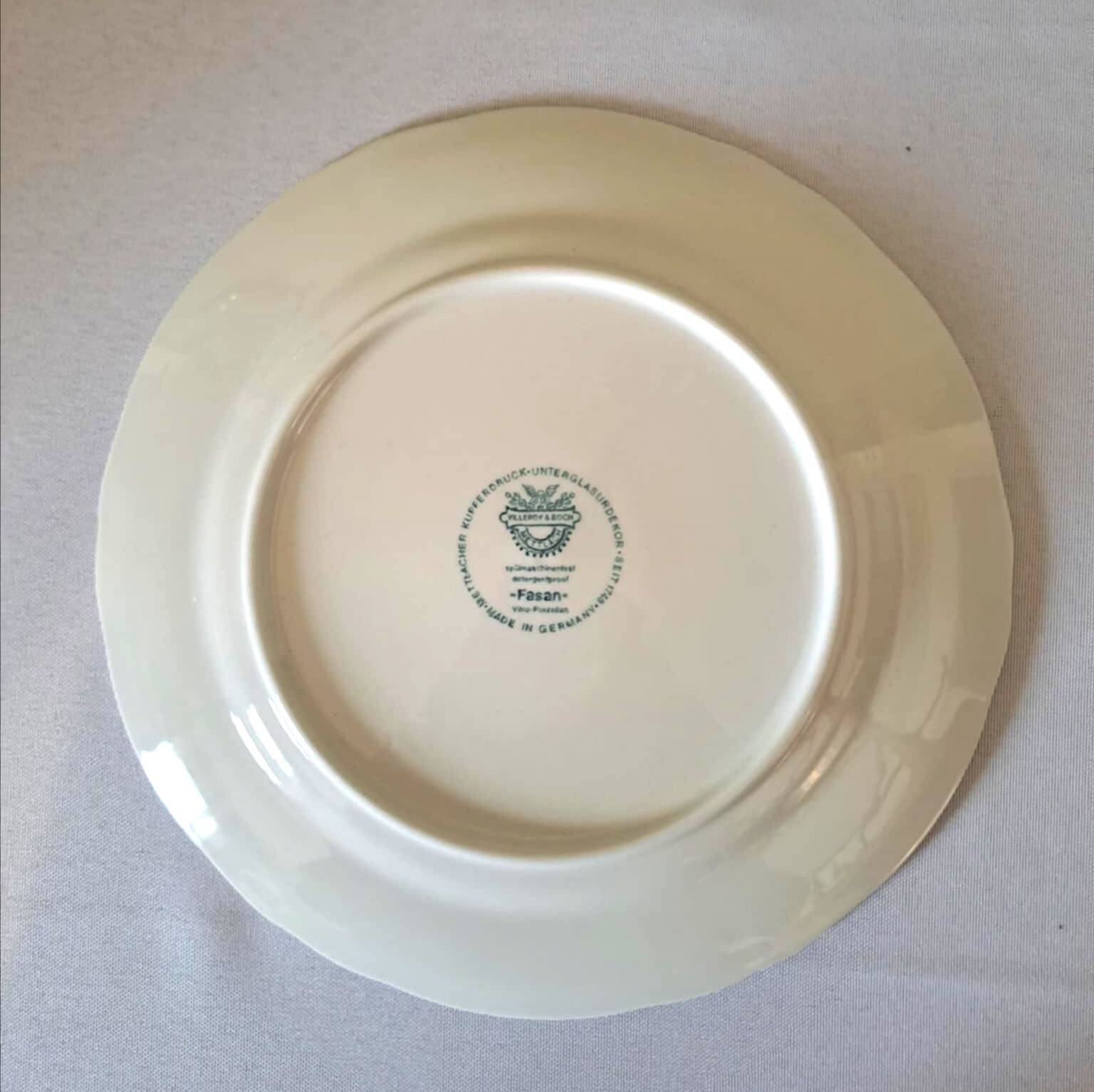 9 Villeroy and Boch dessert plates