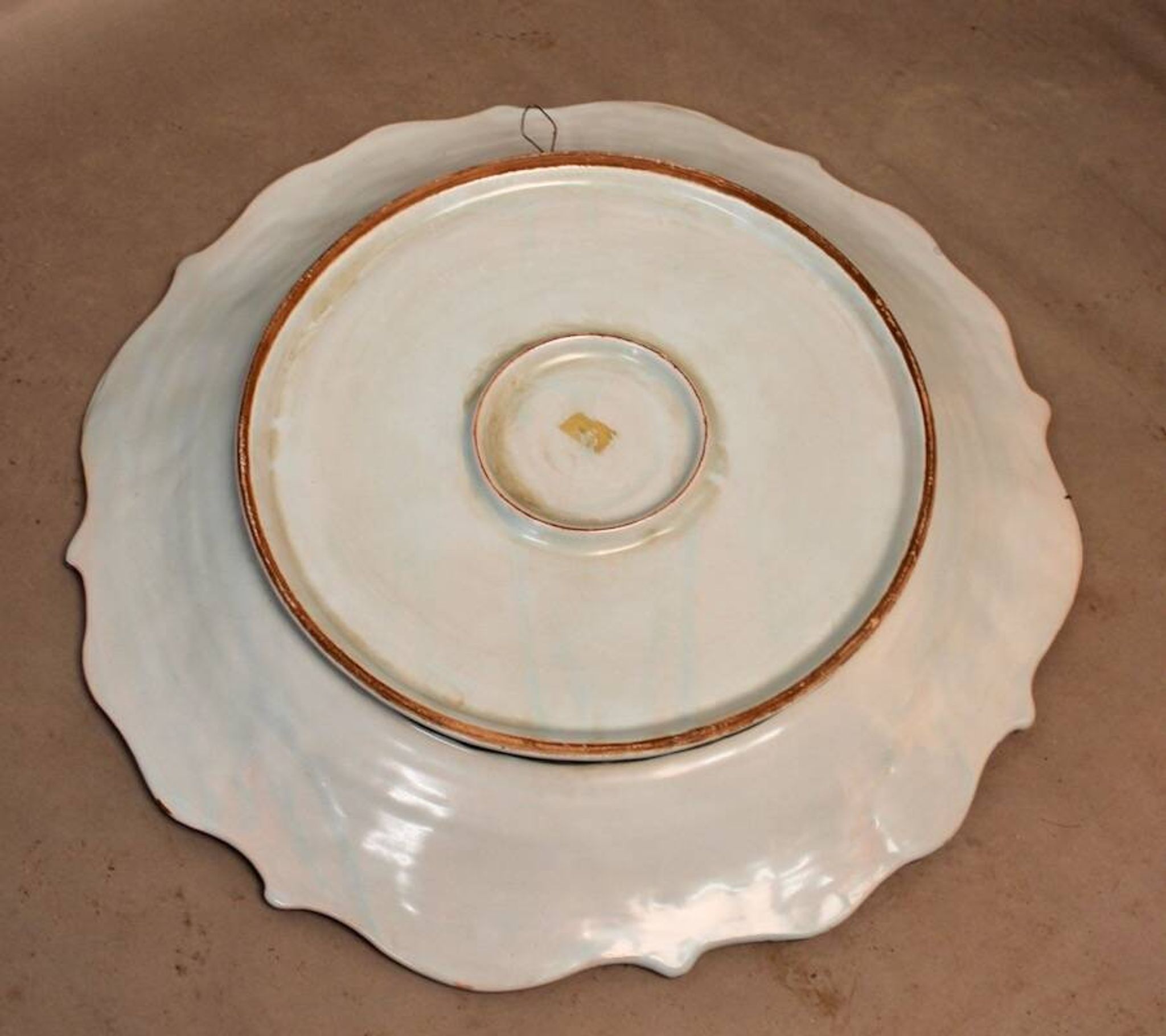 Grand plat en faience bleue Savone Italie 48 cm de diamètre
