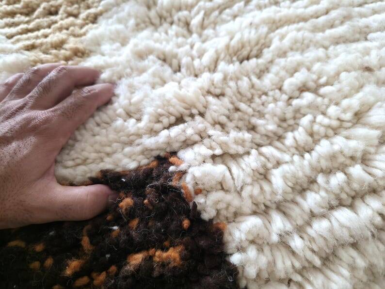 Large Azilal wool rug, 200 x 300 cm