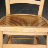 Bistro chair in curved wood (early 20th century).