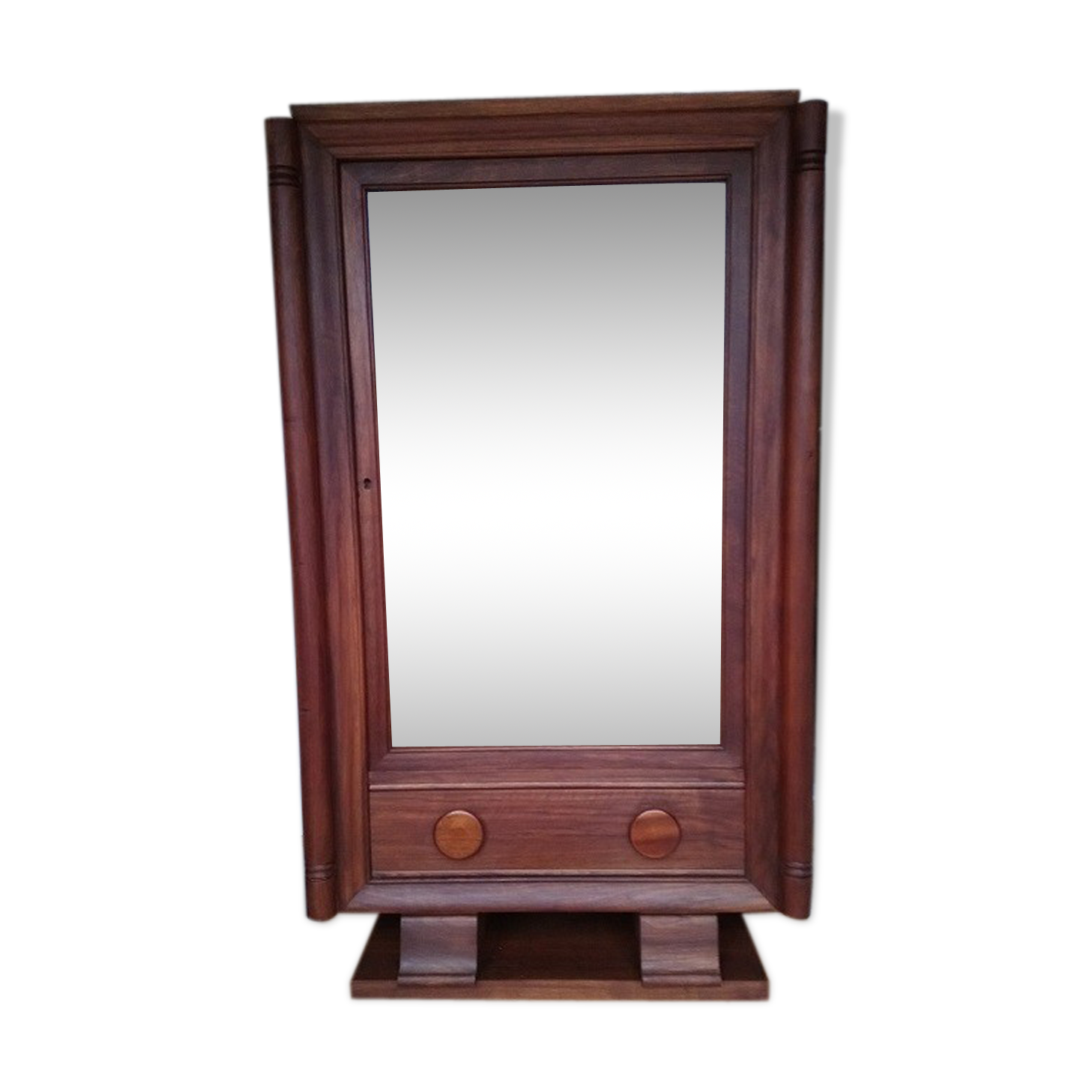 Vintage art deco showcase