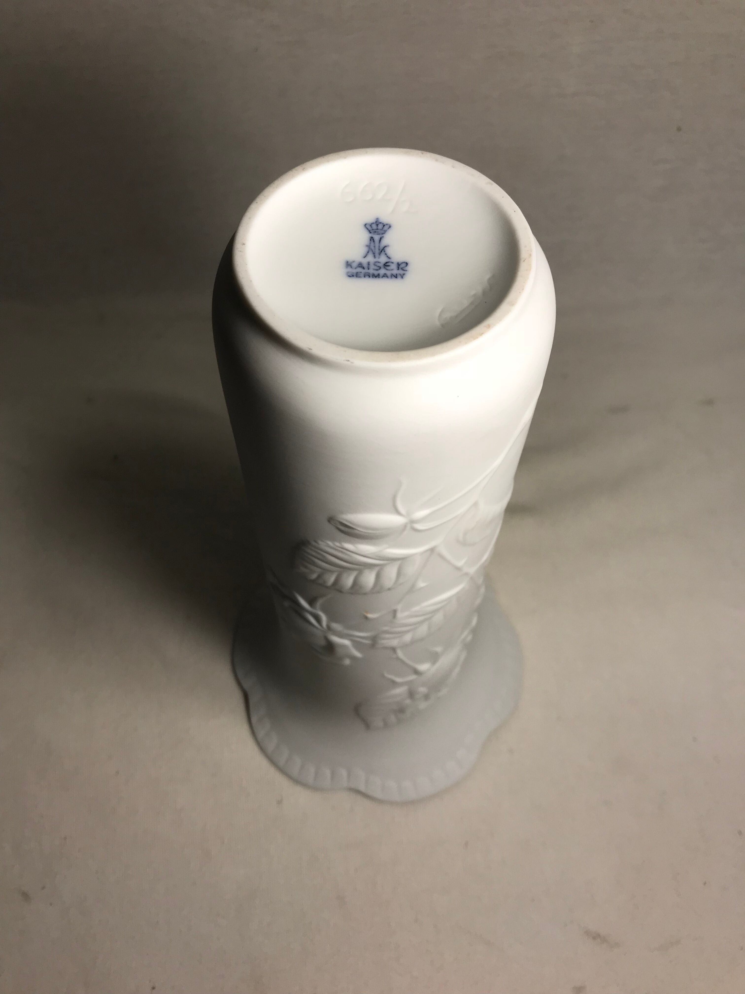 Former kaiser germany drawing biscuit porcelain vase roses signed vintage
