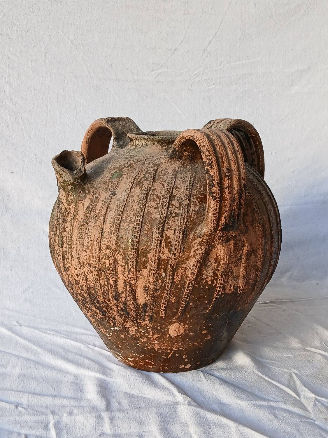 Oil jar, pottery from the south-west, 18th century.