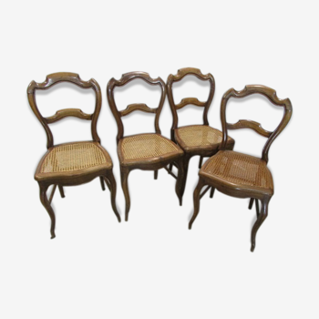 Lot de 4 chaises cannées en noyer Louis Philippe