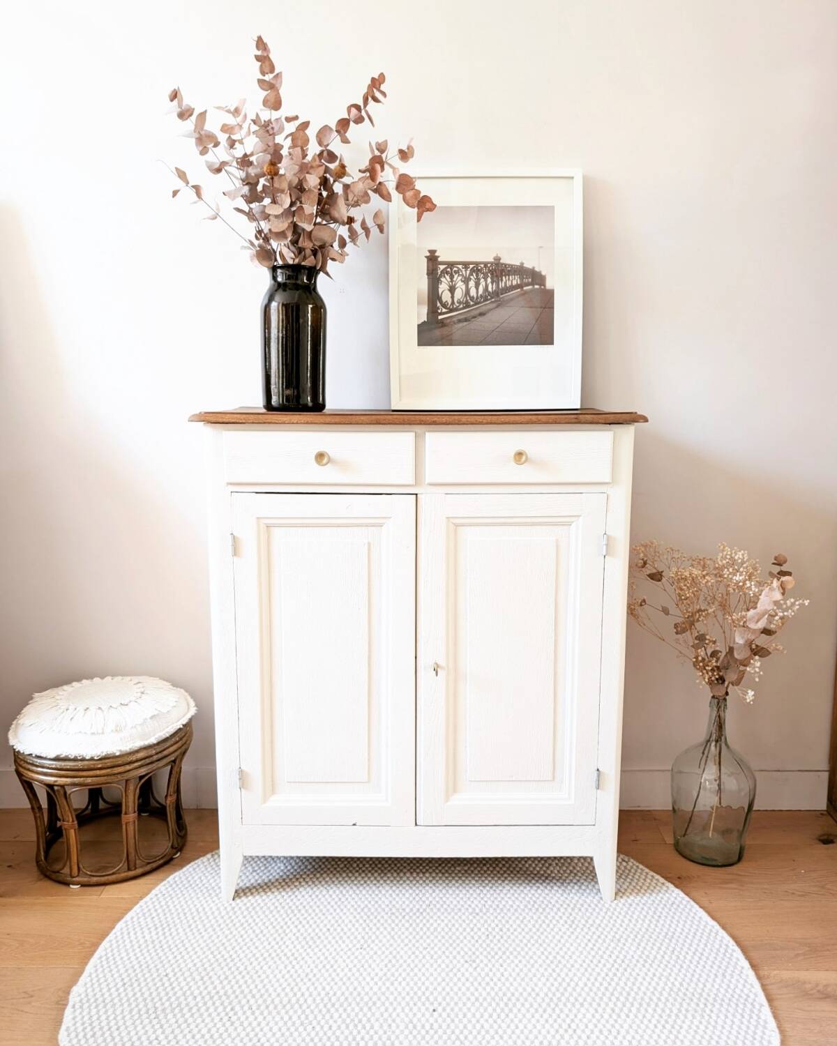 Retro chic Parisian buffet