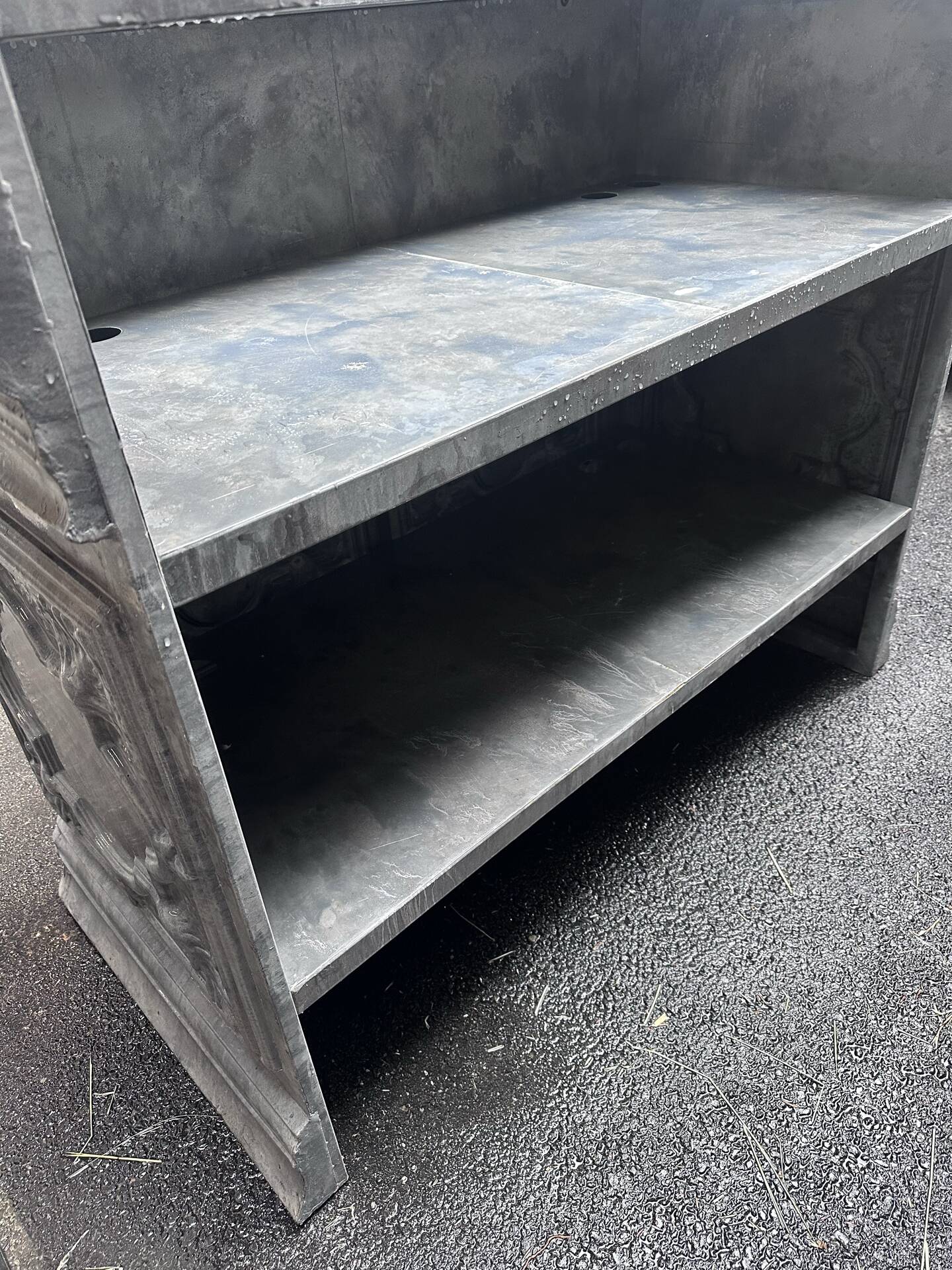 Bar counter