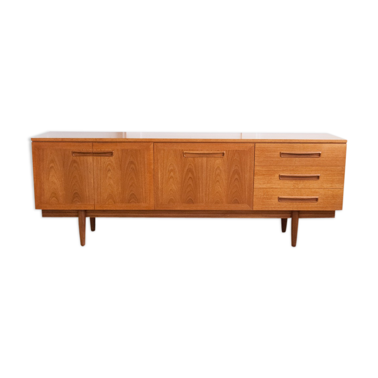 Scandinavian line clear teak