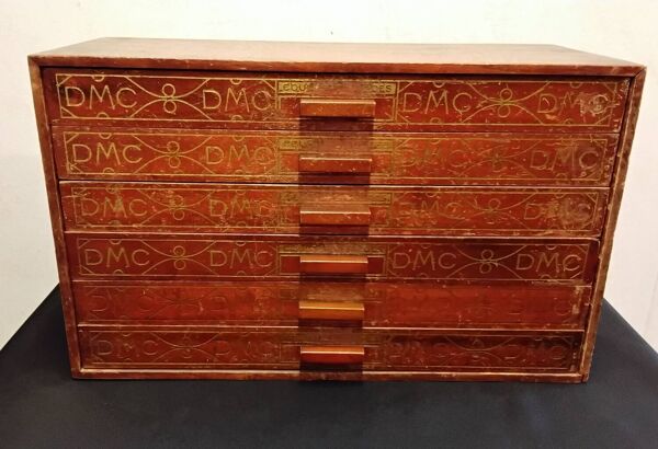 Coffret/ petite commode de mercerie vintage de la marque DMC