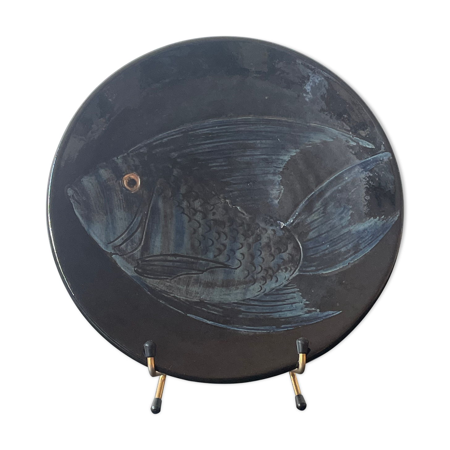 Ceramic fish plate