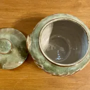 Pot, vide poche en céramique émaillée