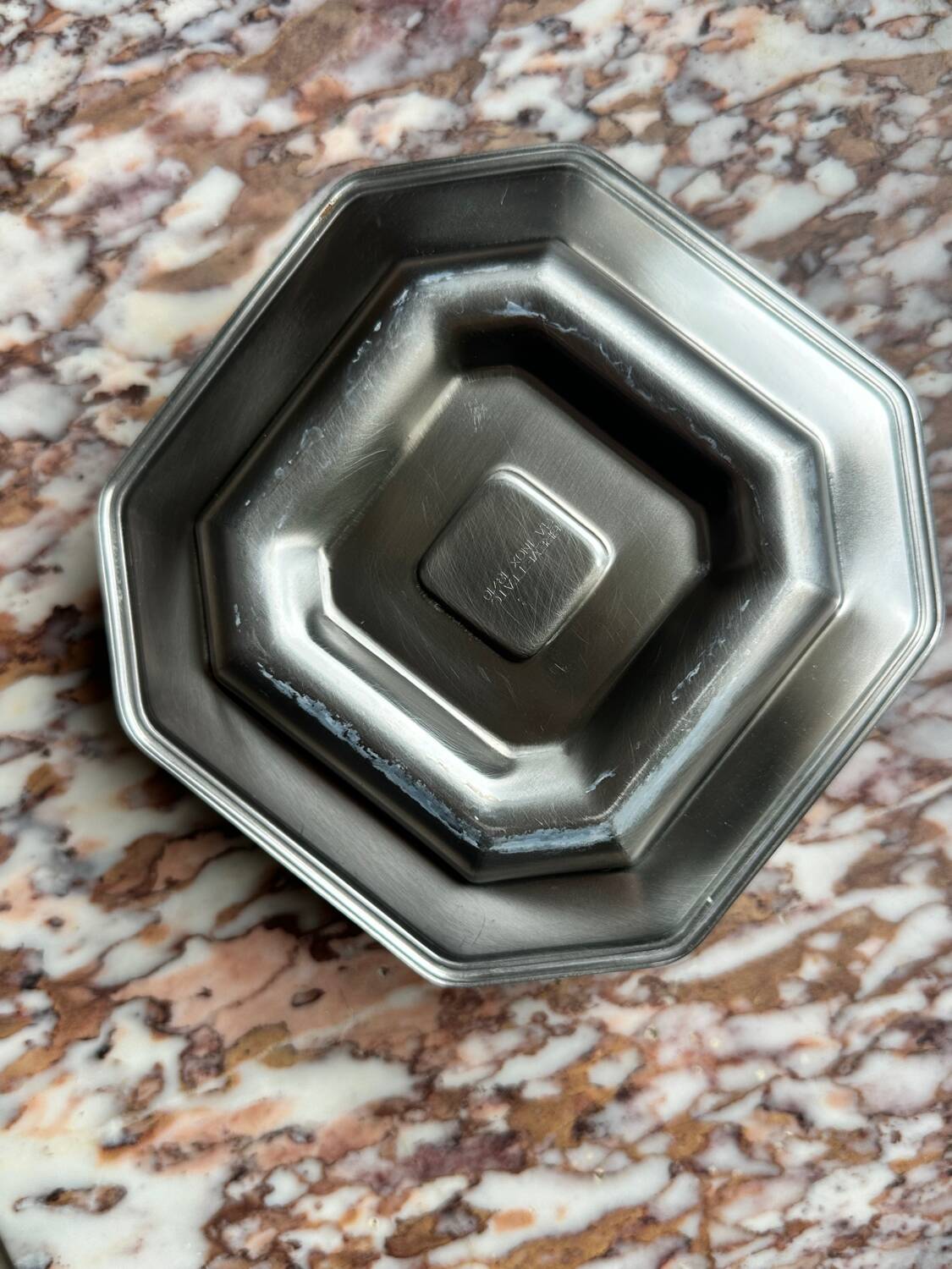 Patented stainless steel octagonal bowl