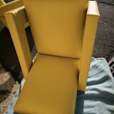 Paire de fauteuils en cuir jaune soleil