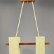 Chandelier scandinave en teck massif avec abat-jours en résine plexiglass – années 1960