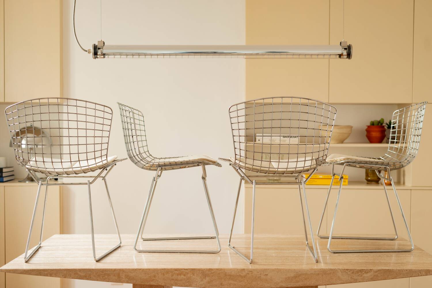 Chaise Bertoia knoll
