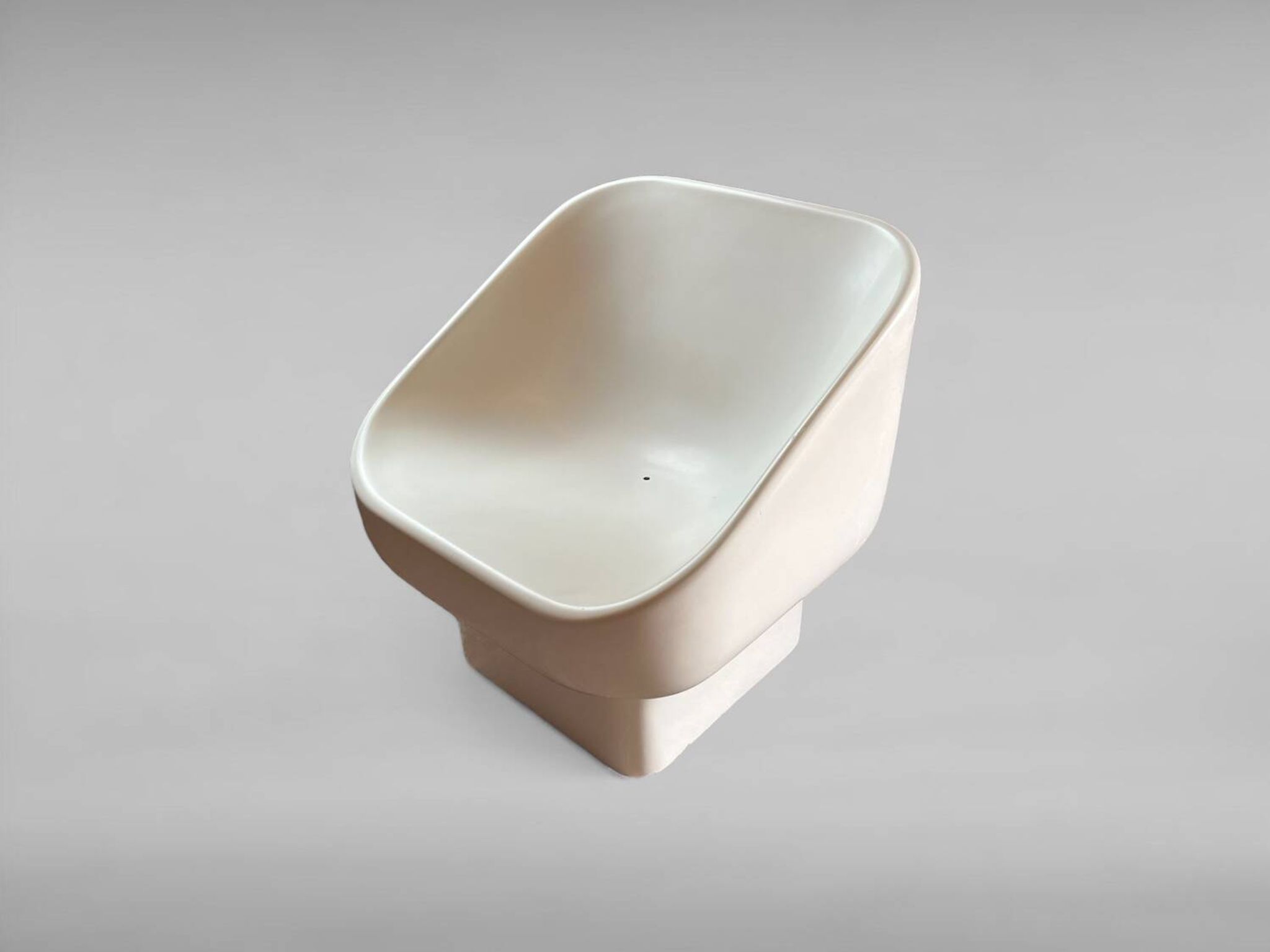Mid-century fiberglass chairs by Douglas Deeds