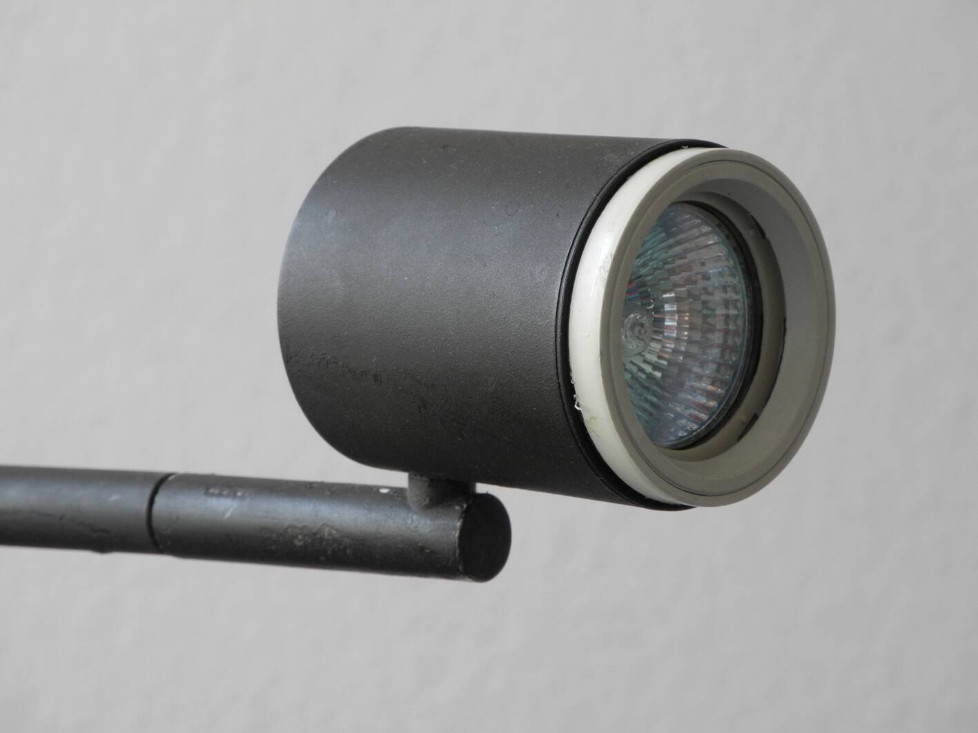 Original Sottsass Associati halogen table light - Halo Click 2 - by Philips