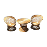Vintage wicker chairs and table
