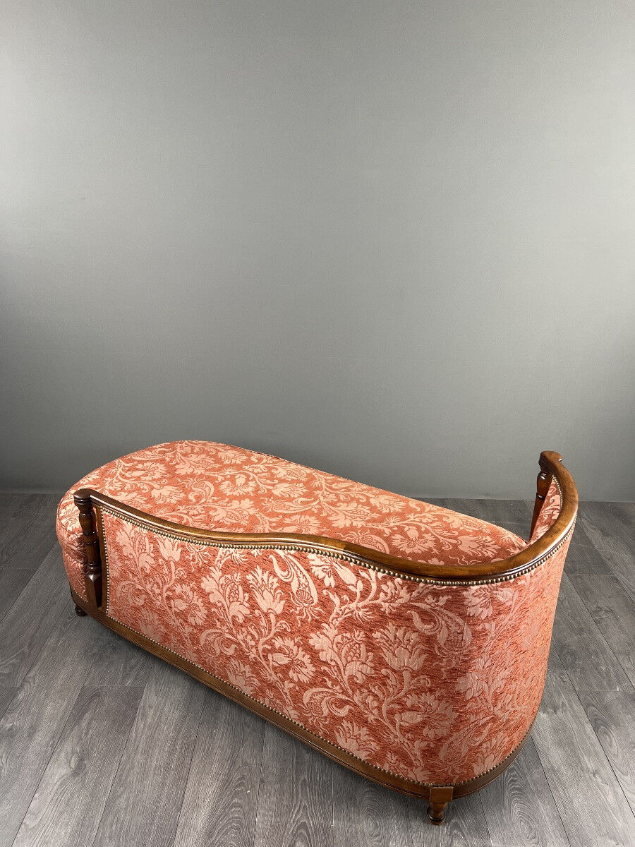 Méridienne Chaise longue de style Louis XVI, riche tissu à décor floral, XXe Siècle