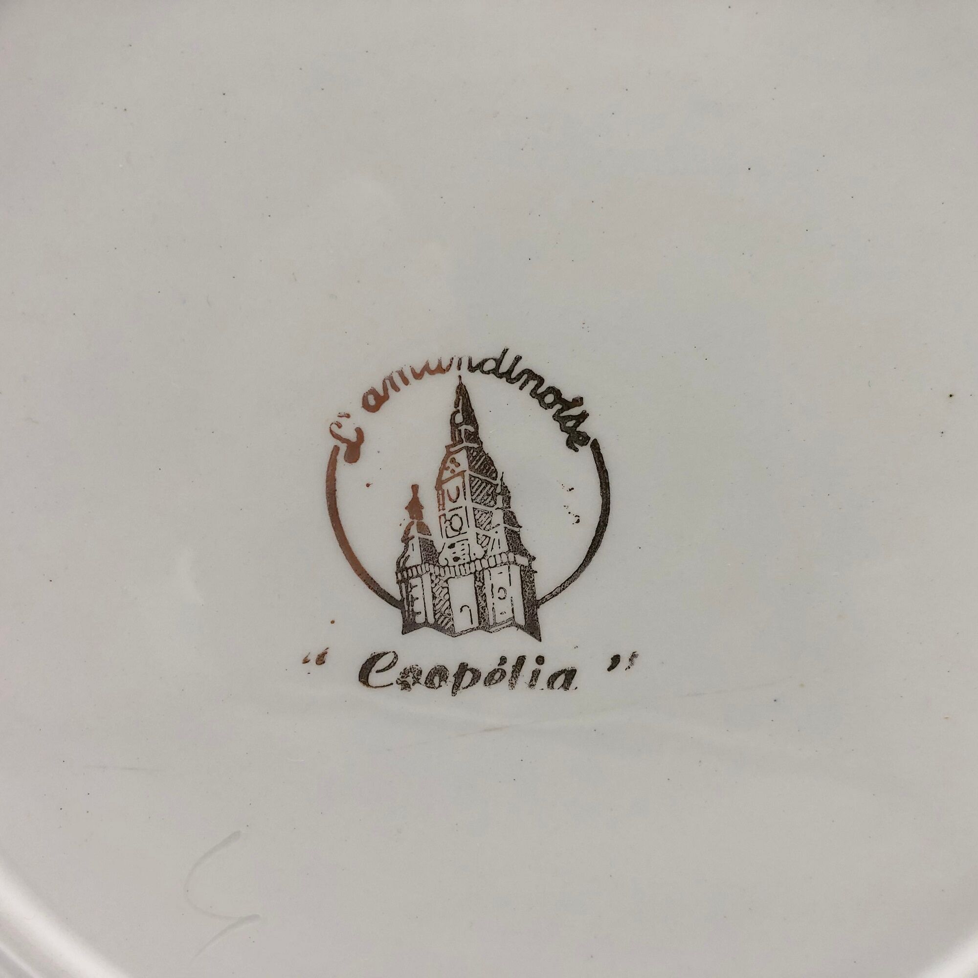 6 flat plates "L'Amandinoise" model "Coopelia"