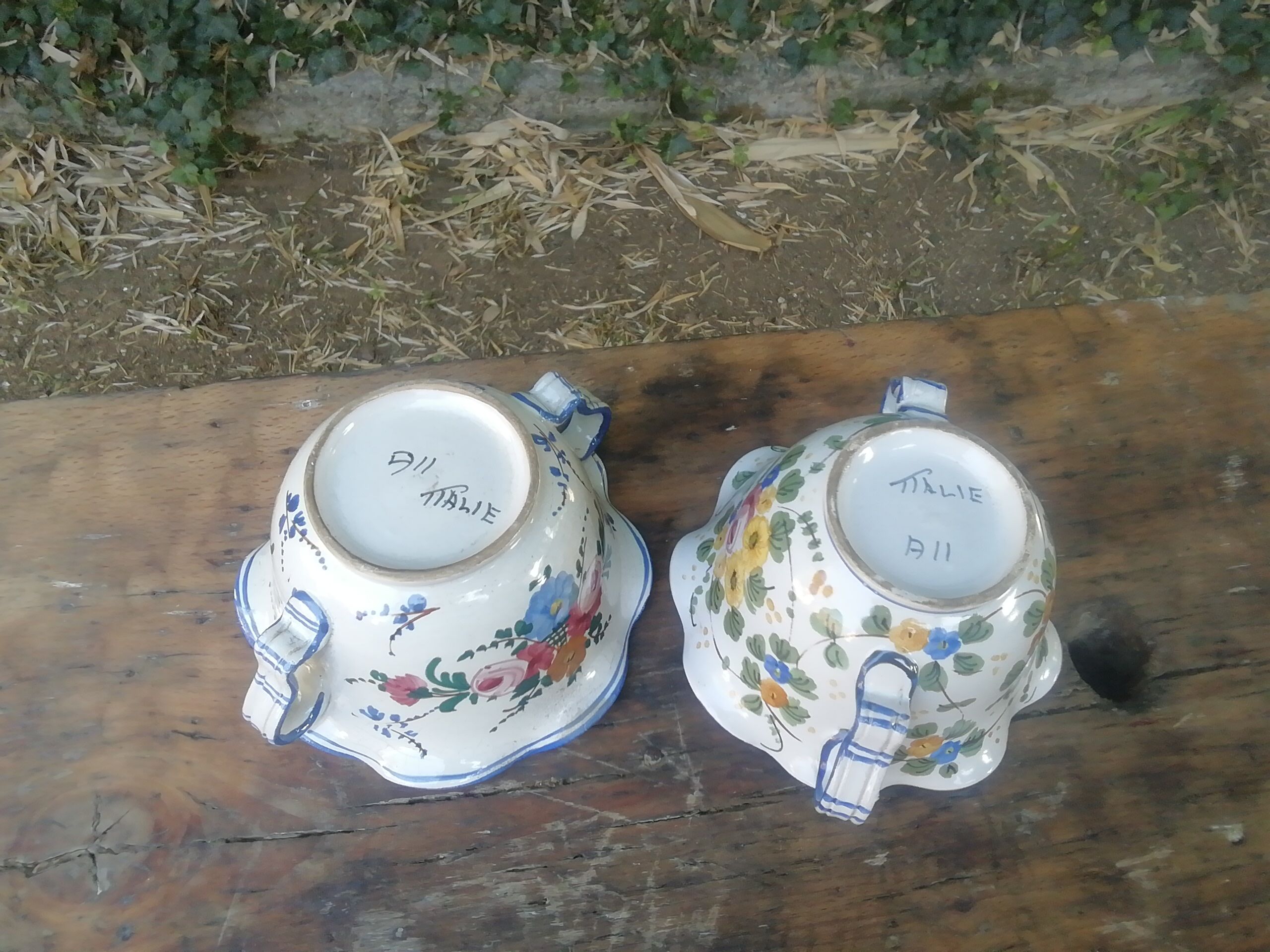 Ancient italue container