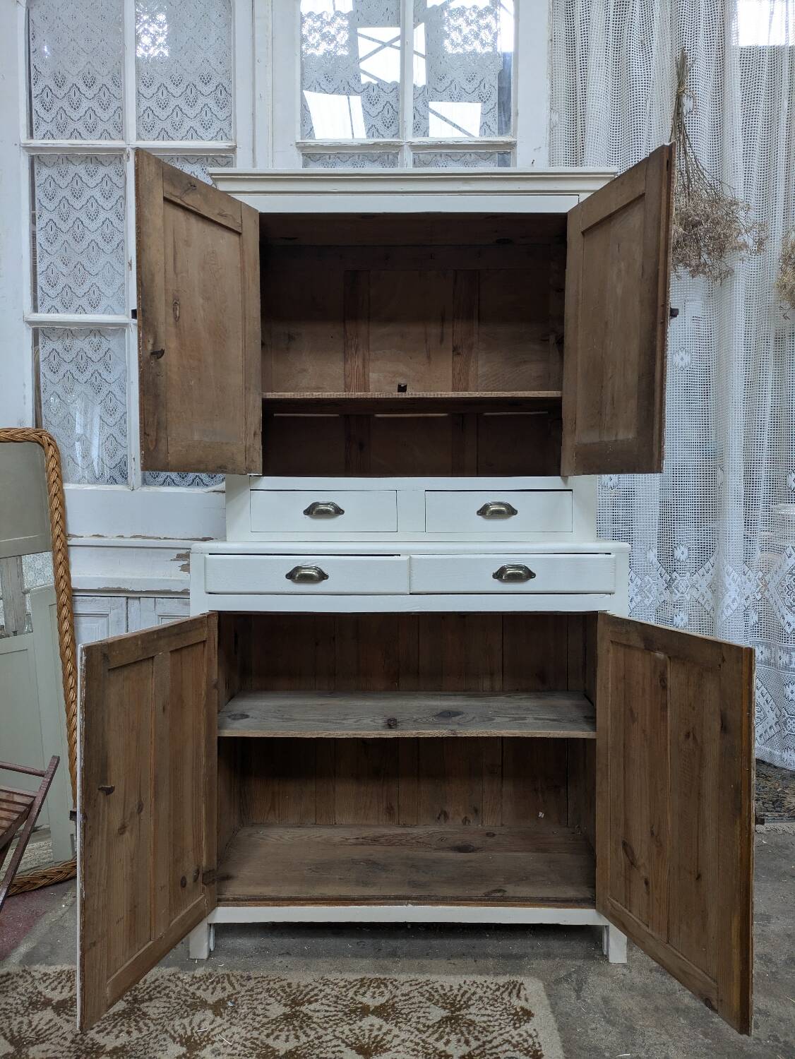 Parisian buffet 2-piece