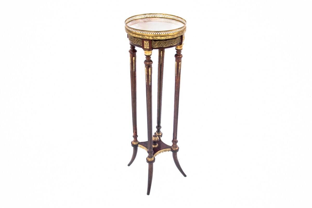 Table - flower bed, France, turn of the 19th and 20th centuries.