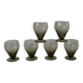 Set of 6 small art deco design wine glasses in smoked glass from the 30s and 40s