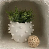 Bleached cachepot