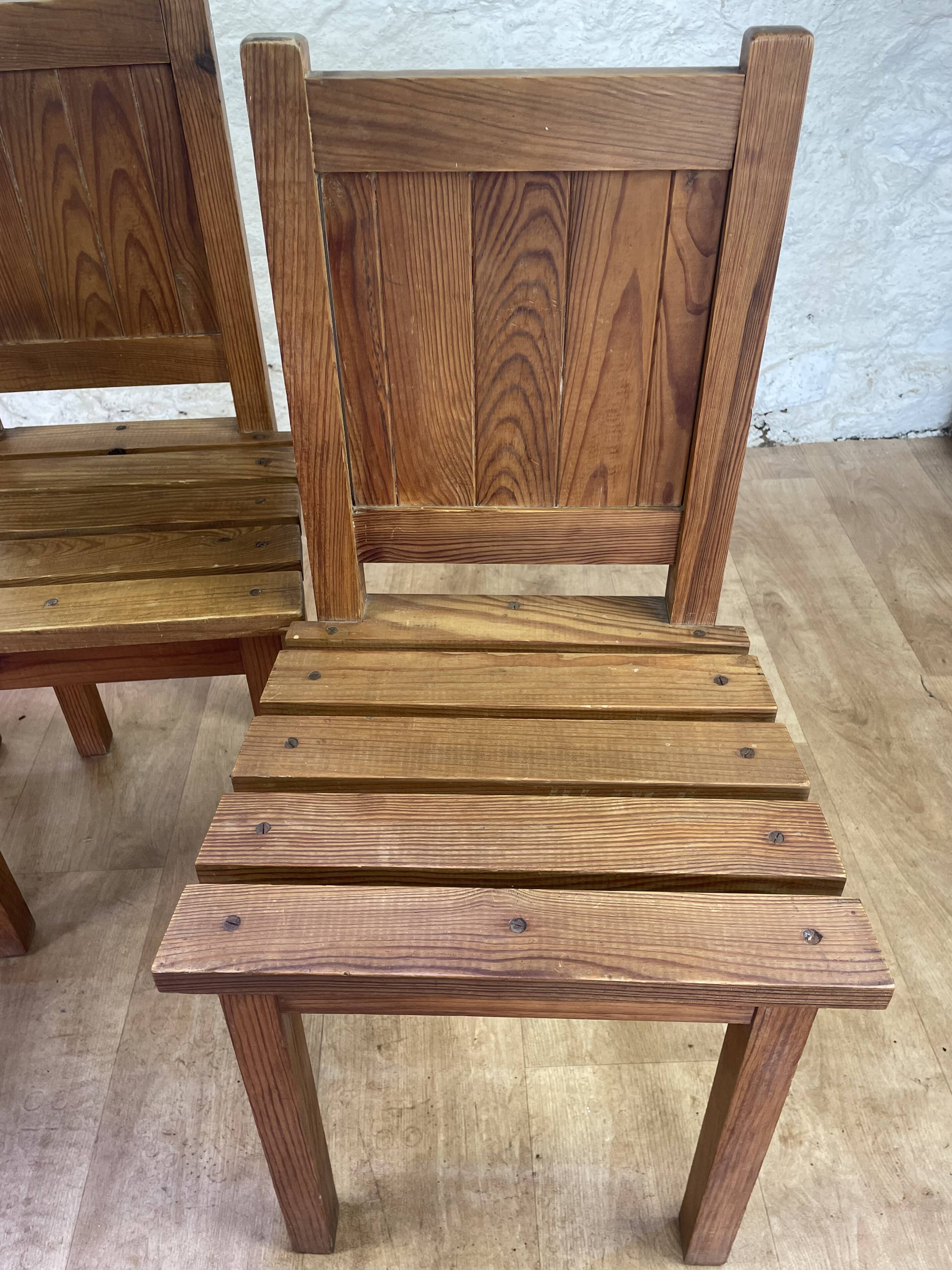 Set of 4 wooden chairs